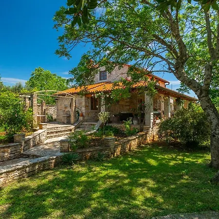 Eufemia Villa