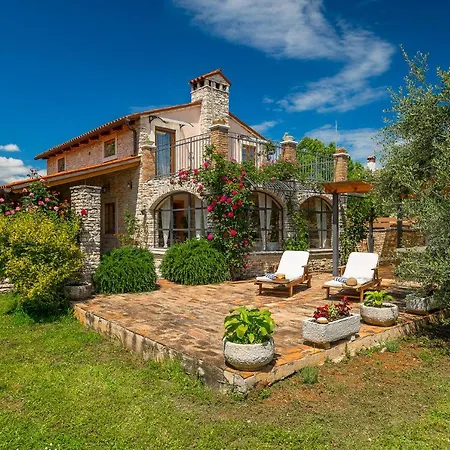 Eufemia Villa *